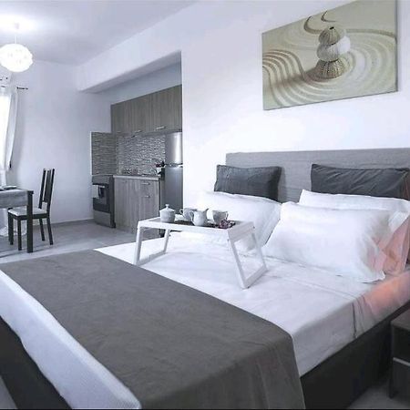 Avalon Cosy Apartments Kiku Studio For 2 With Shared Swimming Pool Agrari  Екстер'єр фото
