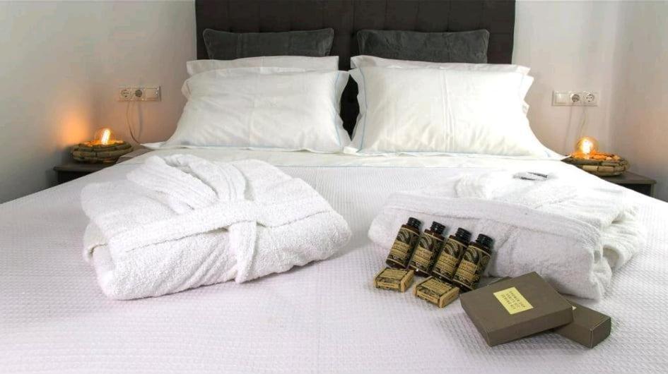 Avalon Cosy Apartments Kiku Studio For 2 With Shared Swimming Pool Agrari  Екстер'єр фото