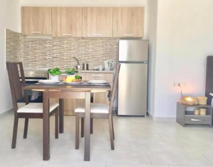 Avalon Cosy Apartments Kiku Studio For 2 With Shared Swimming Pool Agrari  Екстер'єр фото